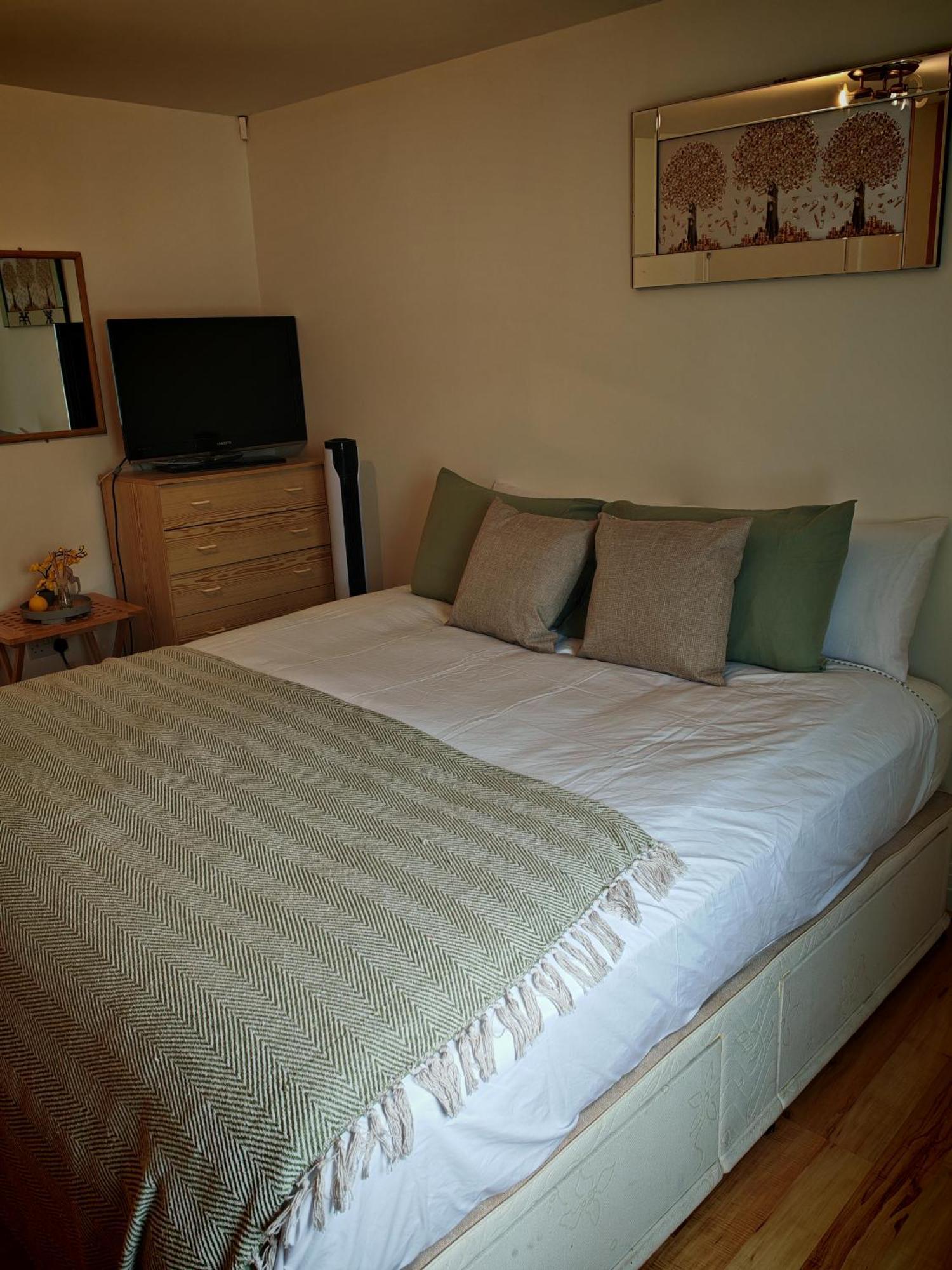 Spacious & Cosy Double And Single Bedrooms Close To Hendon & Colindale Tube Stations Extérieur photo